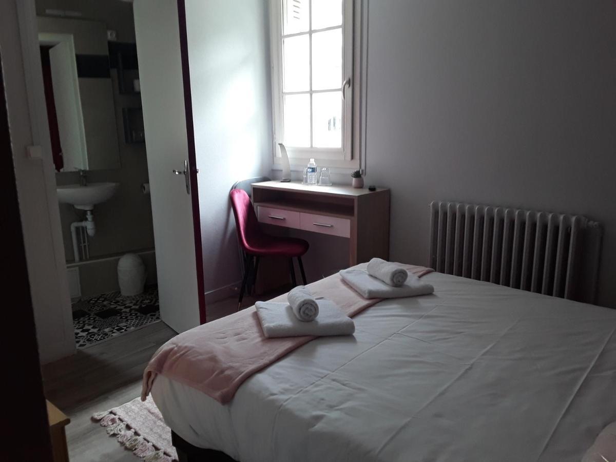 Hotel Du Cafe Des Arts Chinon Exterior photo